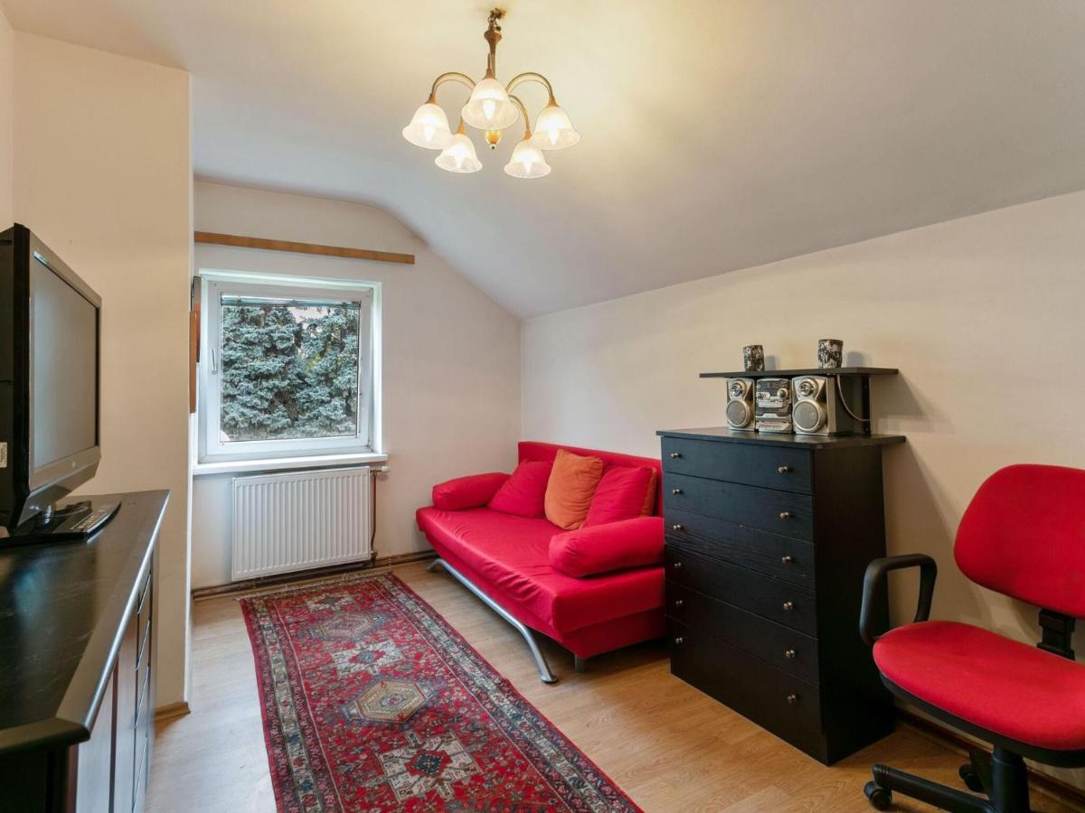 Lively Holiday Home In Wien With Private Garden Екстериор снимка