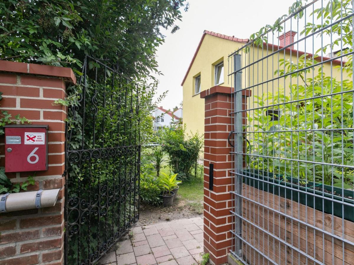 Lively Holiday Home In Wien With Private Garden Екстериор снимка